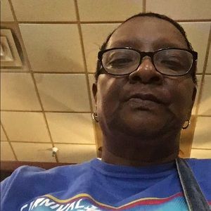 Meet your Posher, Shirley